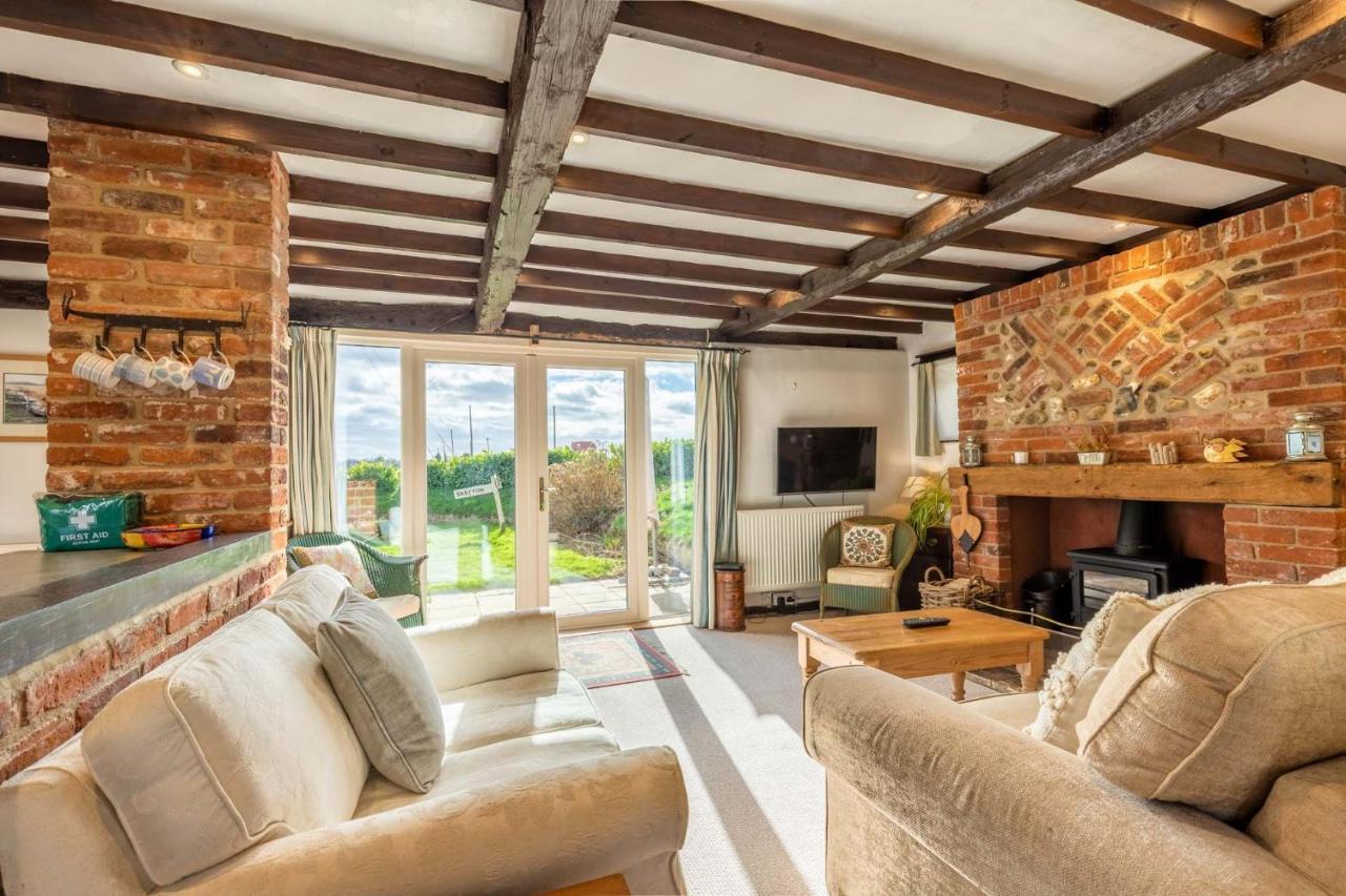 Host & Stay - Woodfalls Barn Burgh and Tuttington Dış mekan fotoğraf