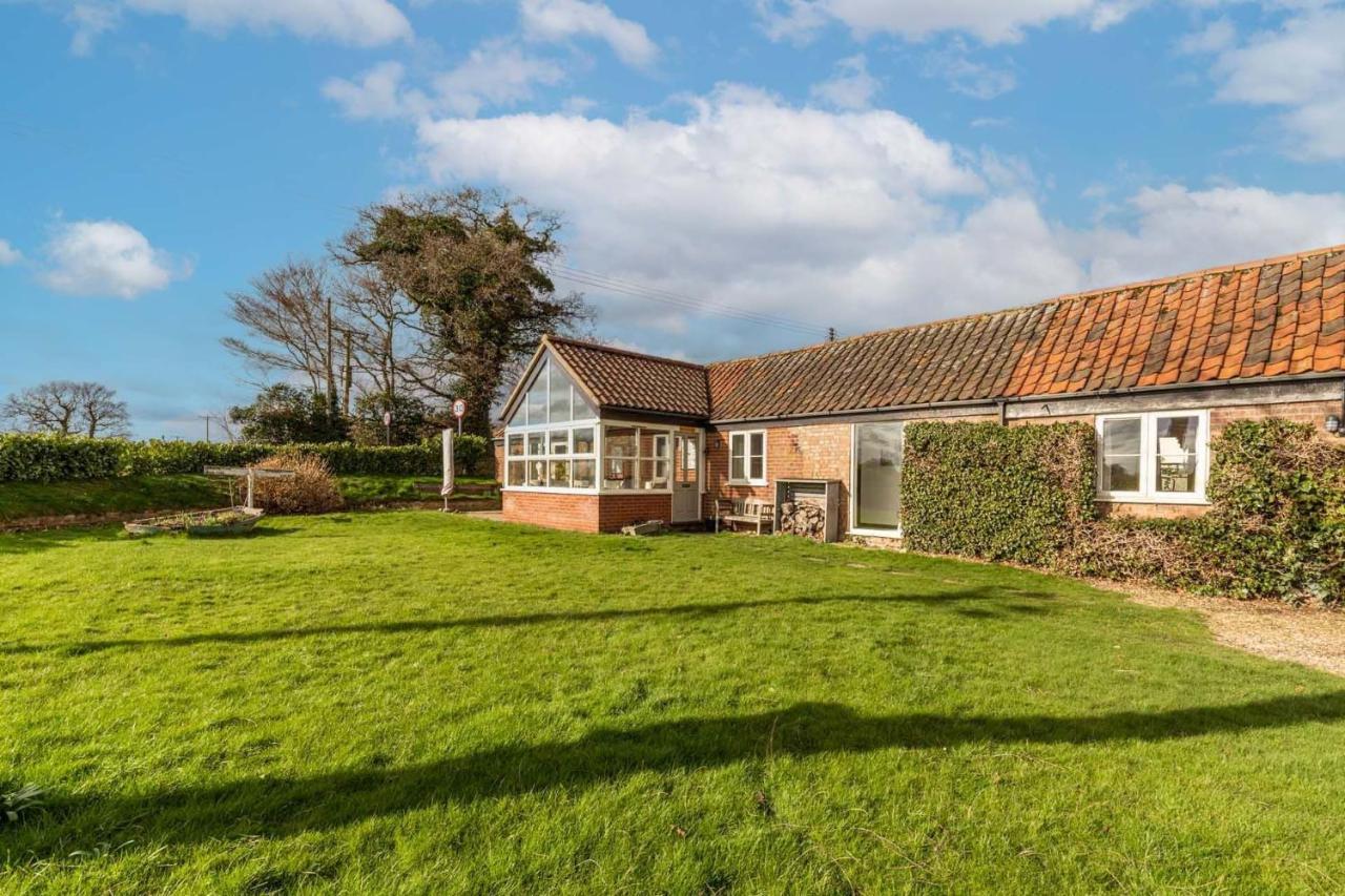 Host & Stay - Woodfalls Barn Burgh and Tuttington Dış mekan fotoğraf