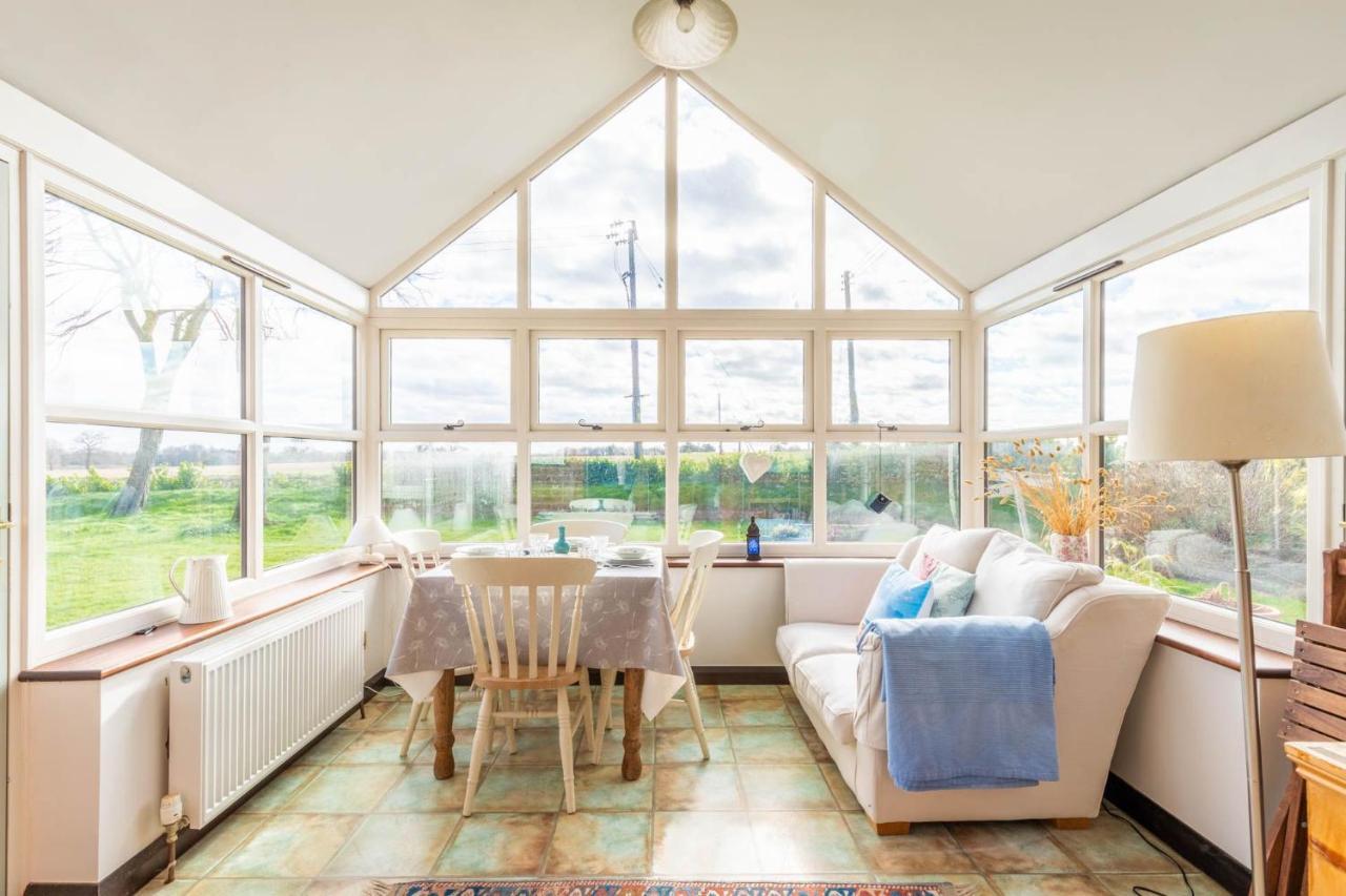Host & Stay - Woodfalls Barn Burgh and Tuttington Dış mekan fotoğraf
