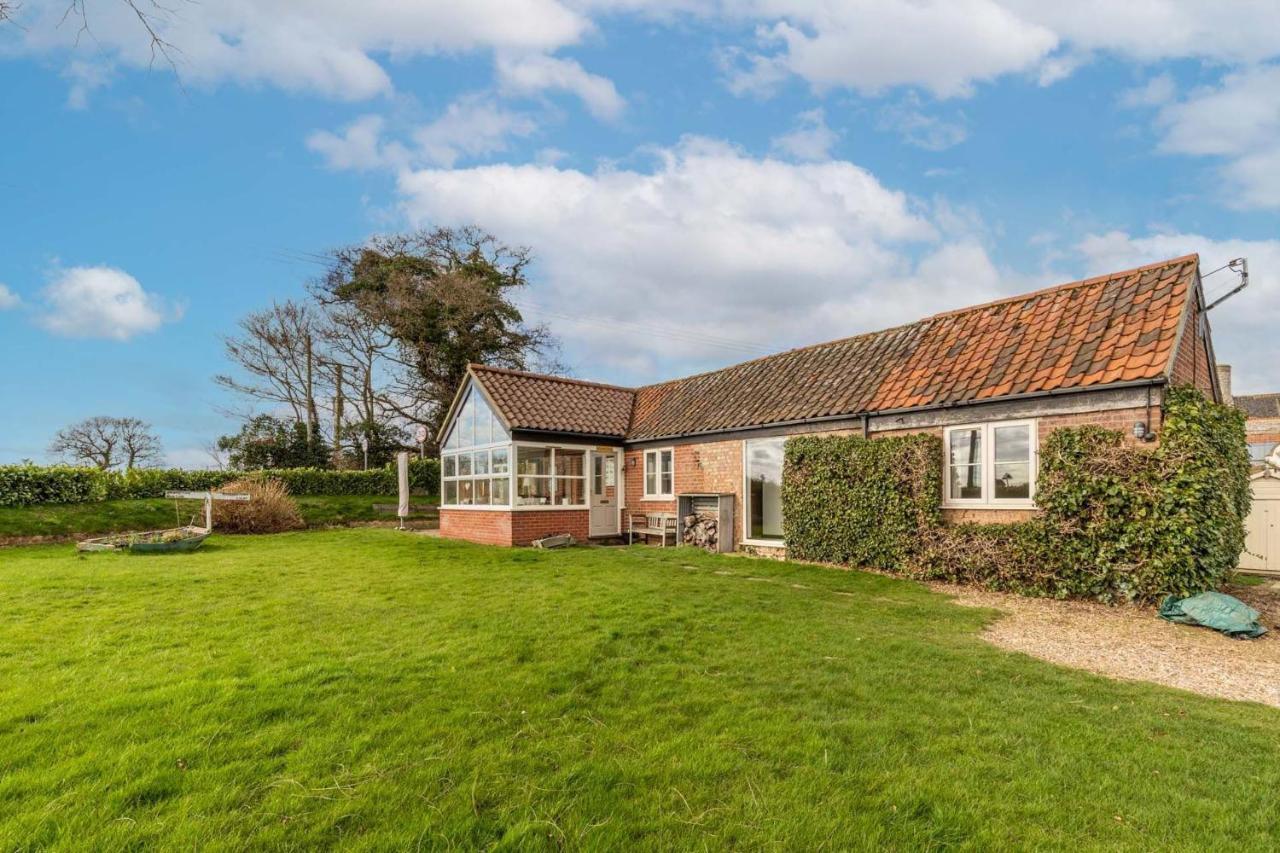 Host & Stay - Woodfalls Barn Burgh and Tuttington Dış mekan fotoğraf