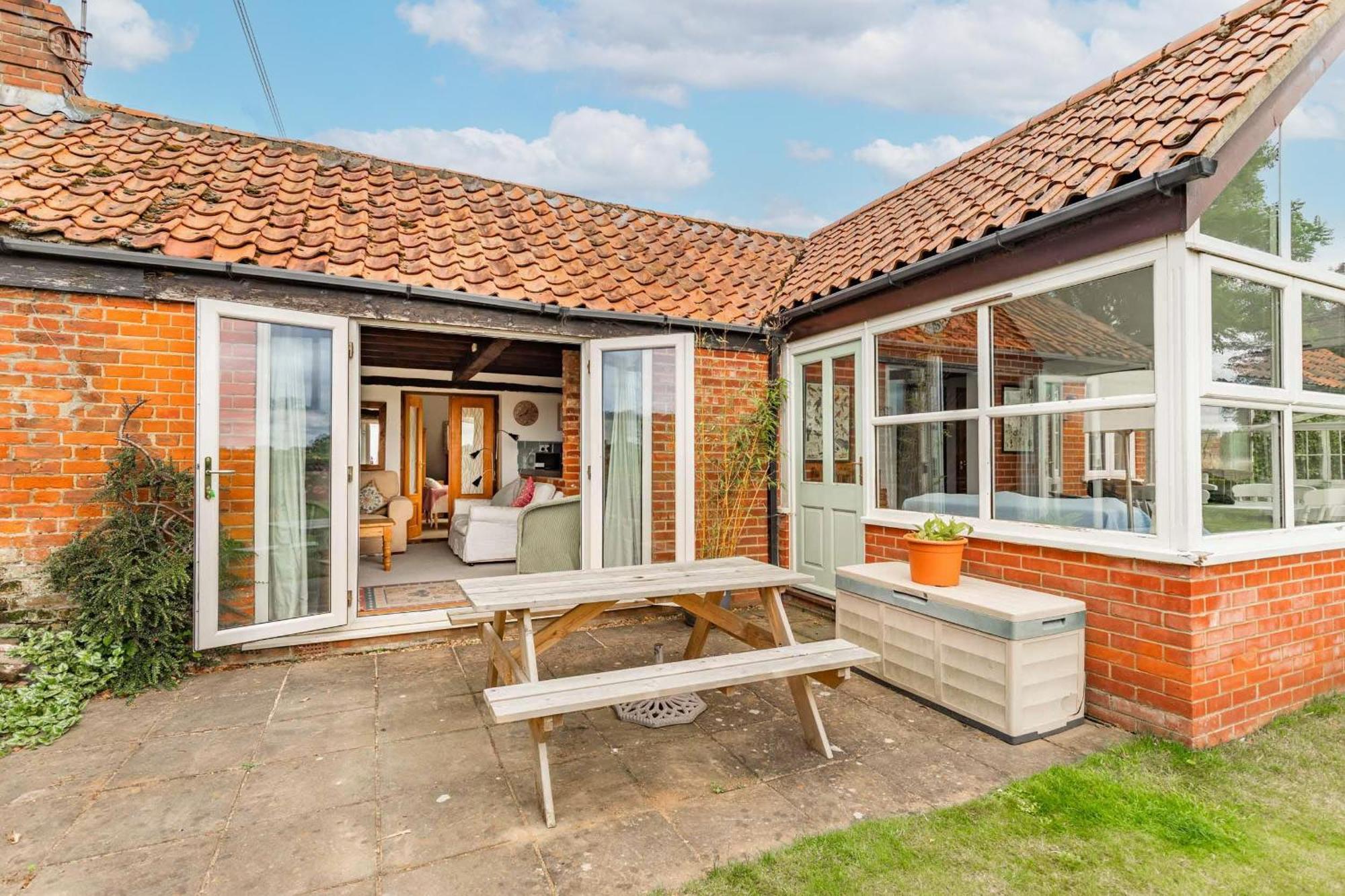Host & Stay - Woodfalls Barn Burgh and Tuttington Dış mekan fotoğraf